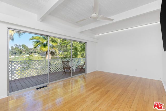 3352 Oak Glen Drive, Los Angeles, CA 90068