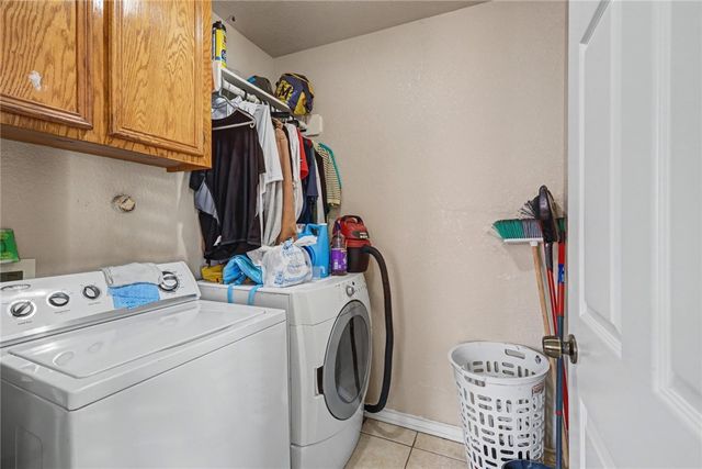 1109 Green Field Dr, Corpus Christi, TX 78405