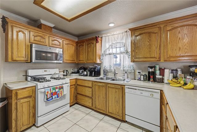 1109 Green Field Dr, Corpus Christi, TX 78405