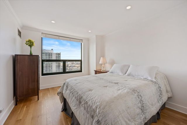 1250 N Dearborn Parkway 24E, Chicago, IL 60610