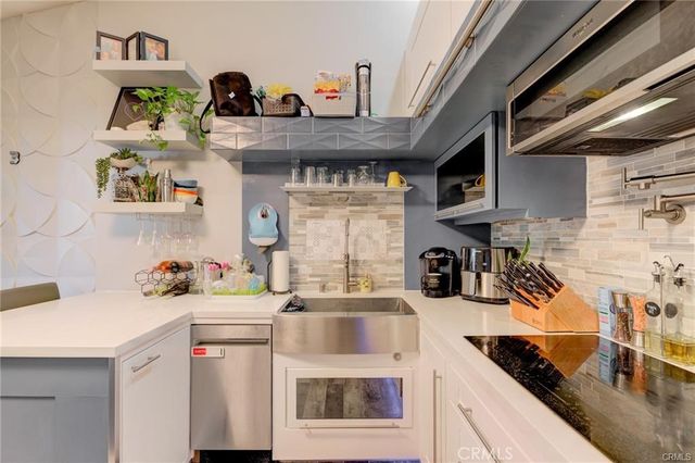 824 Camino Real 204, Redondo Beach, CA 90277