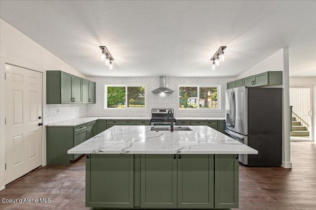 2918 E Fernan CT, Coeur D'alene, ID 83814