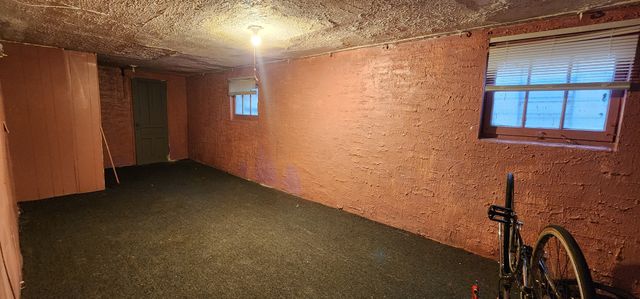 8443 S Manistee Avenue, Chicago, IL 60617