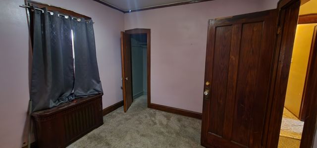 8443 S Manistee Avenue, Chicago, IL 60617