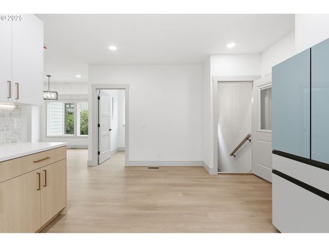 437 Ne FARGO St, Portland, OR 97212