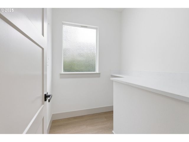 437 Ne FARGO St, Portland, OR 97212