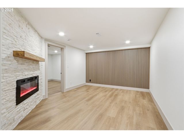 437 Ne FARGO St, Portland, OR 97212