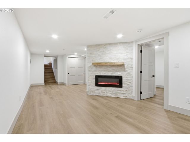 437 Ne FARGO St, Portland, OR 97212