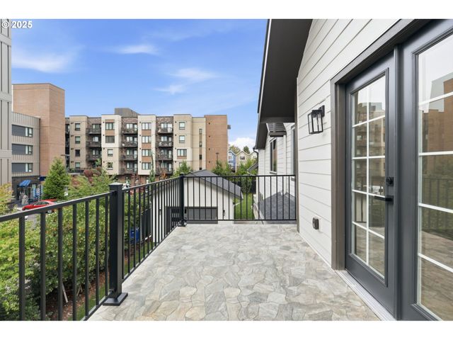 437 Ne FARGO St, Portland, OR 97212