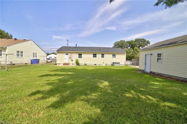 8133 Baywood DR, Norfolk, VA 23518