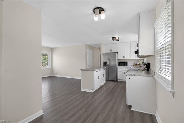 8133 Baywood DR, Norfolk, VA 23518