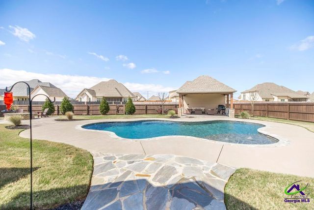 214 Bristleleaf Path, Kathleen, GA 31047