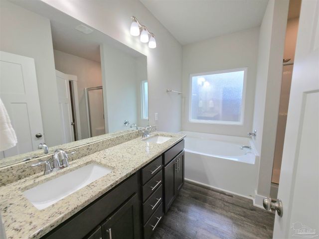 437 Pemberton Ln, Cantonment, FL 32533