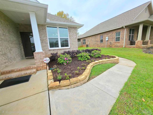 437 Pemberton Ln, Cantonment, FL 32533