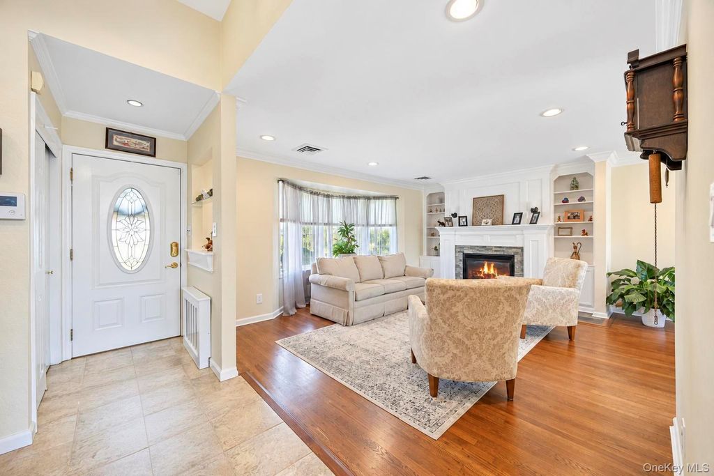 4044 Meadow Lane, Seaford, NY 11783 — photo 3