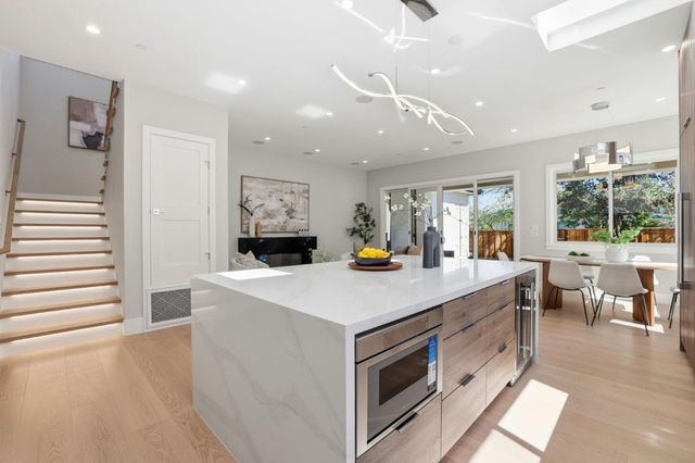 10536 S Tantau Avenue, Cupertino, CA 95014