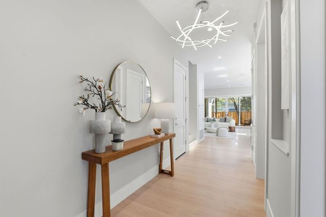 10536 S Tantau Avenue, Cupertino, CA 95014