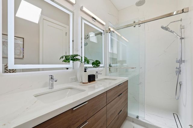 10536 S Tantau Avenue, Cupertino, CA 95014