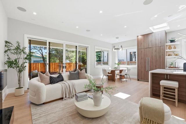 10536 S Tantau Avenue, Cupertino, CA 95014