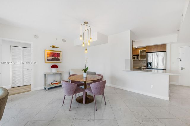 325 S Biscayne Boulevard 1019, Miami, FL 33131