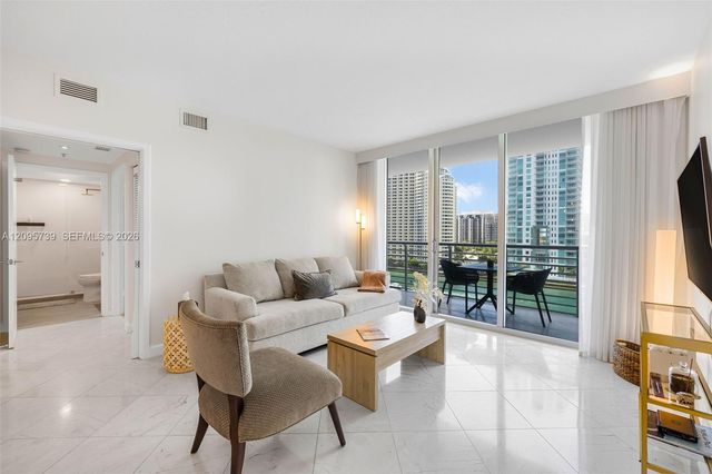 325 S Biscayne Boulevard 1019, Miami, FL 33131