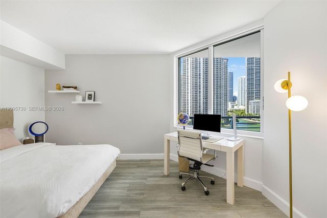 325 S Biscayne Boulevard 1019, Miami, FL 33131