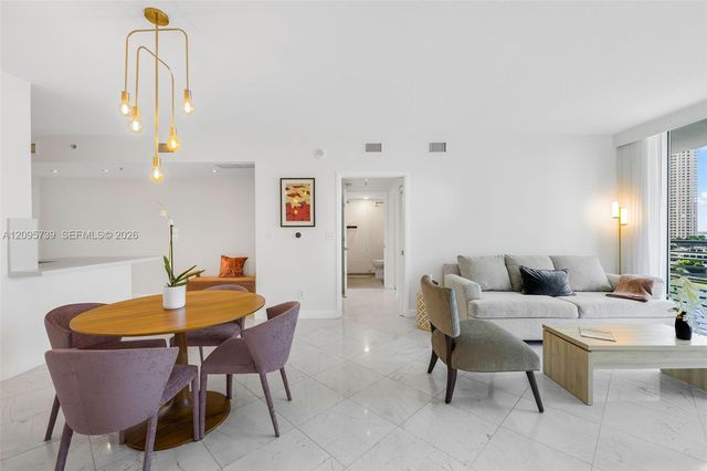 325 S Biscayne Boulevard 1019, Miami, FL 33131