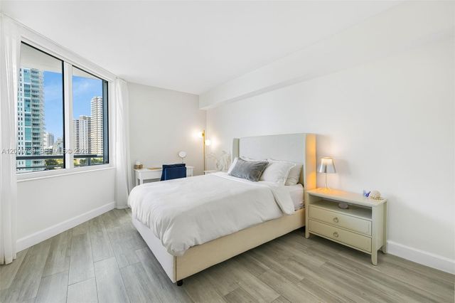 325 S Biscayne Boulevard 1019, Miami, FL 33131