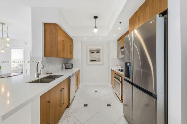 325 S Biscayne Boulevard 1019, Miami, FL 33131