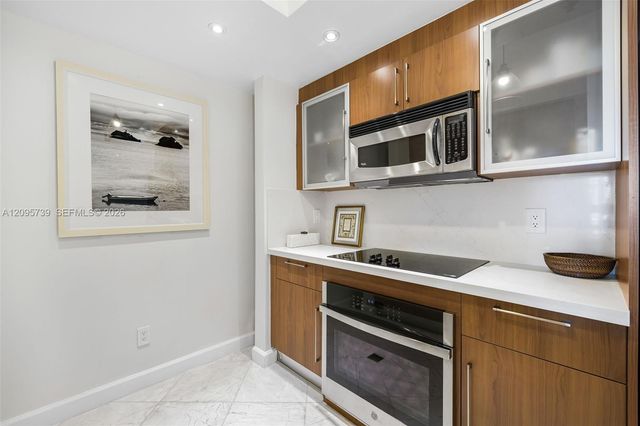 325 S Biscayne Boulevard 1019, Miami, FL 33131