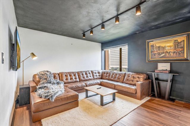 19 S 1st Street B703, Minneapolis, MN 55401