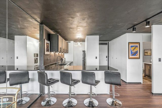 19 S 1st Street B703, Minneapolis, MN 55401