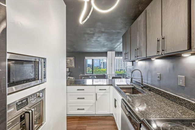 19 S 1st Street B703, Minneapolis, MN 55401