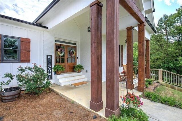 25 Stratford Way, Kingston, GA 30145