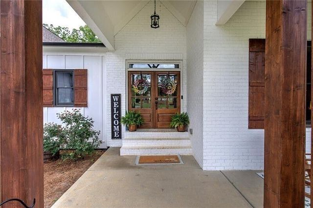 25 Stratford Way, Kingston, GA 30145