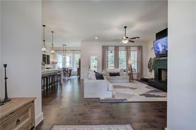 25 Stratford Way, Kingston, GA 30145