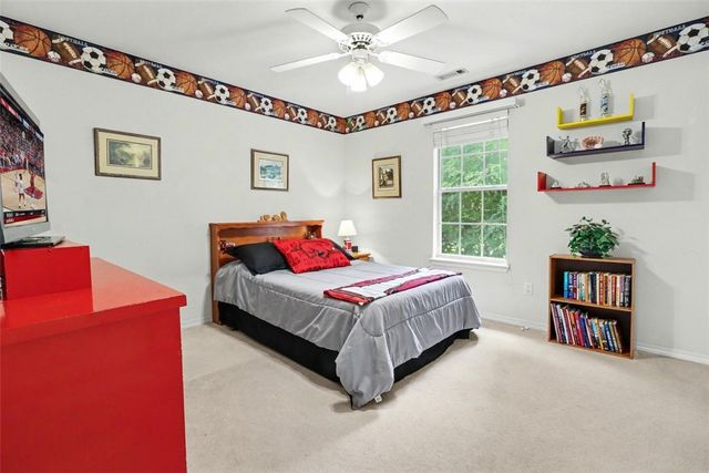 2669 E Meandering Way, Fayetteville, AR 72701