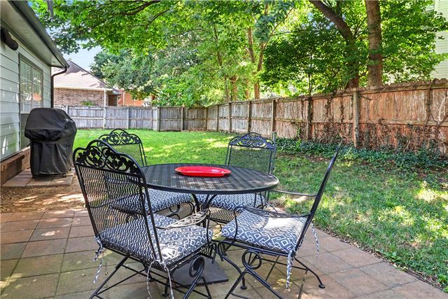 2669 E Meandering Way, Fayetteville, AR 72701