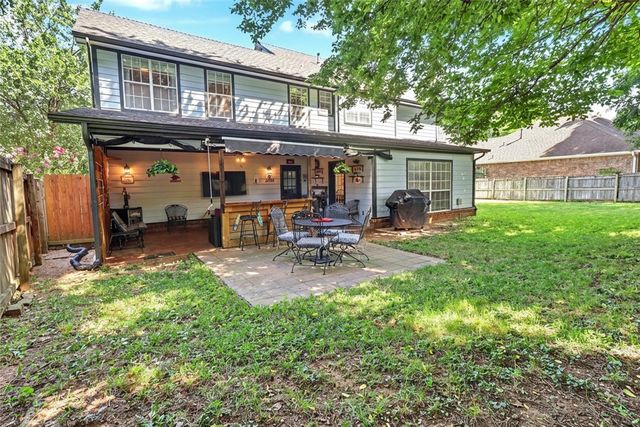 2669 E Meandering Way, Fayetteville, AR 72701