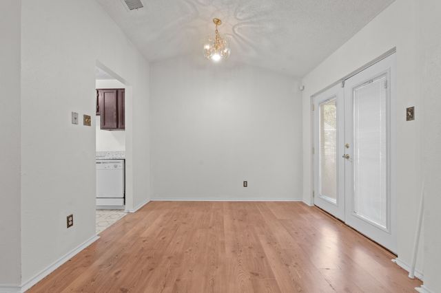 10013 N Suttonwood Drive, Fort Worth, TX 76108