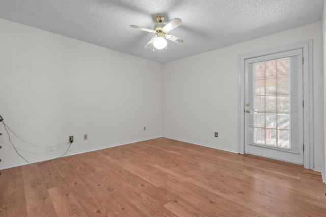 10013 N Suttonwood Drive, Fort Worth, TX 76108