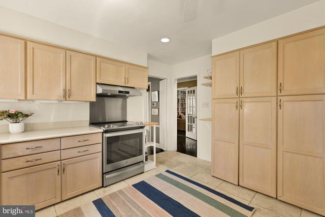 7064 31ST ST NW, Washington, DC 20015
