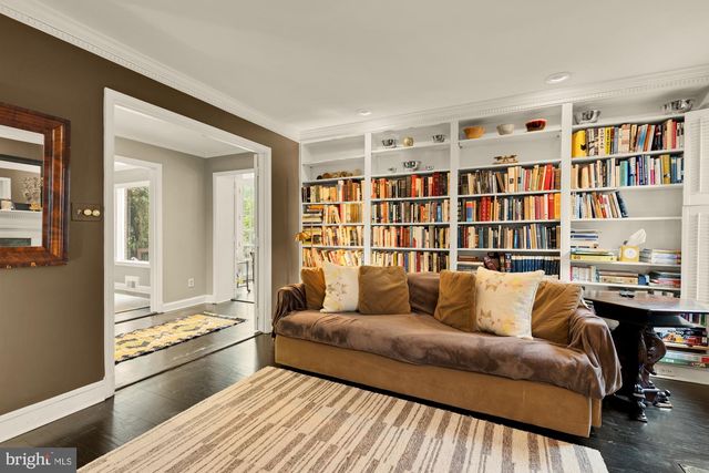 7064 31ST ST NW, Washington, DC 20015