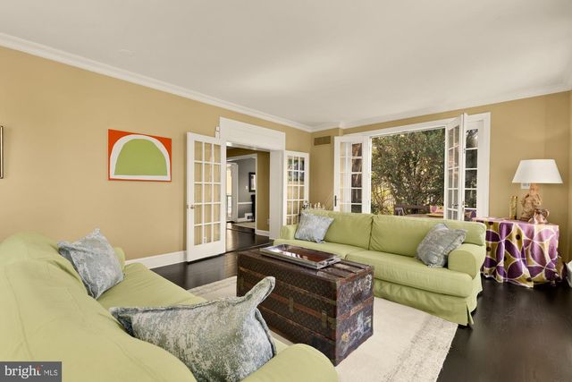7064 31ST ST NW, Washington, DC 20015