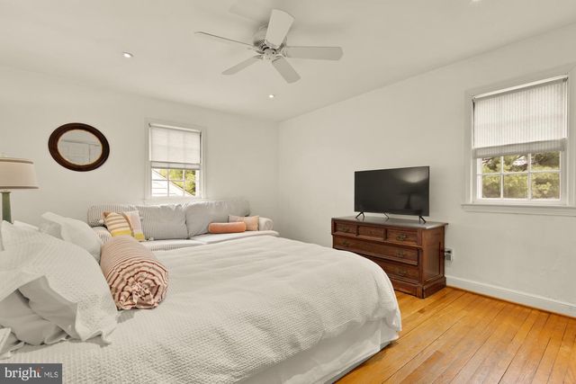 7064 31ST ST NW, Washington, DC 20015