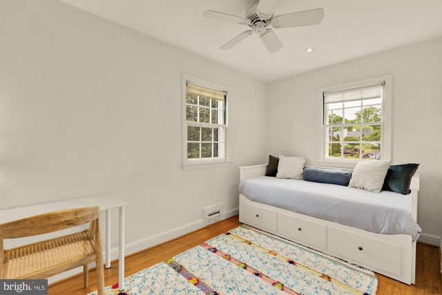 7064 31ST ST NW, Washington, DC 20015