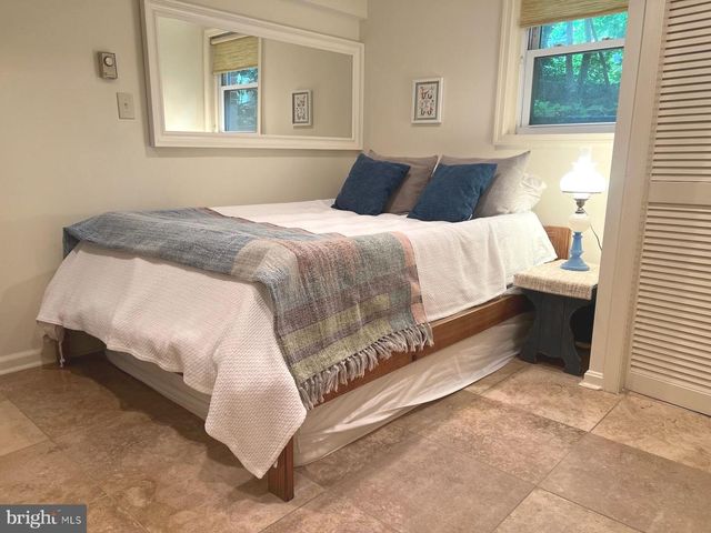 7064 31ST ST NW, Washington, DC 20015