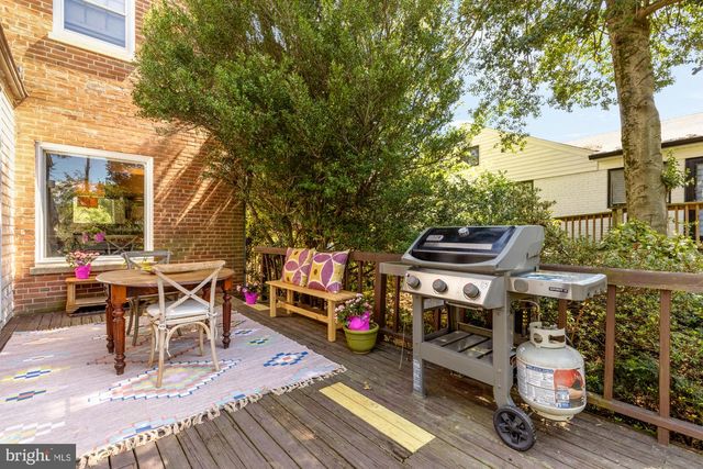 7064 31ST ST NW, Washington, DC 20015