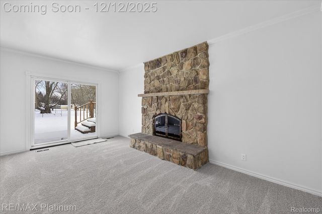 6550 Berrywood Drive, Green Oak Township, MI 48116