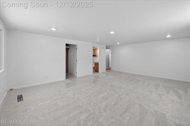 6550 Berrywood Drive, Green Oak Township, MI 48116